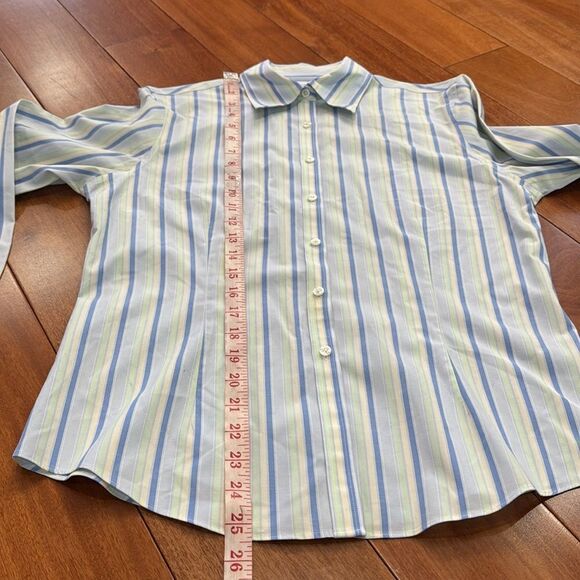 Brooks Brother Women’s Fitted Non-Iron Stretch Cotten Classic Striped Shirt Sz 8 - Picture 8 of 8